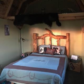 Montana Old West Cabins Guest House Babb Exterior photo